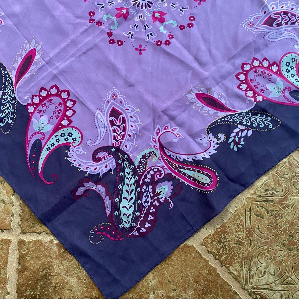 Elaine Gold for Collection XIIX Ltd. Scarf purple print - Picture 8 of 9